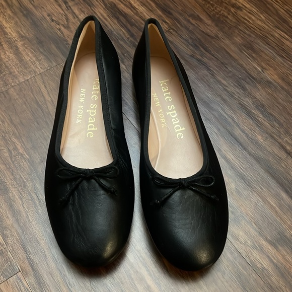 One day only! EUC KATE SPADE NEW YORK Honey Ballet Flats Bows Black Leather 9 - Picture 4 of 16